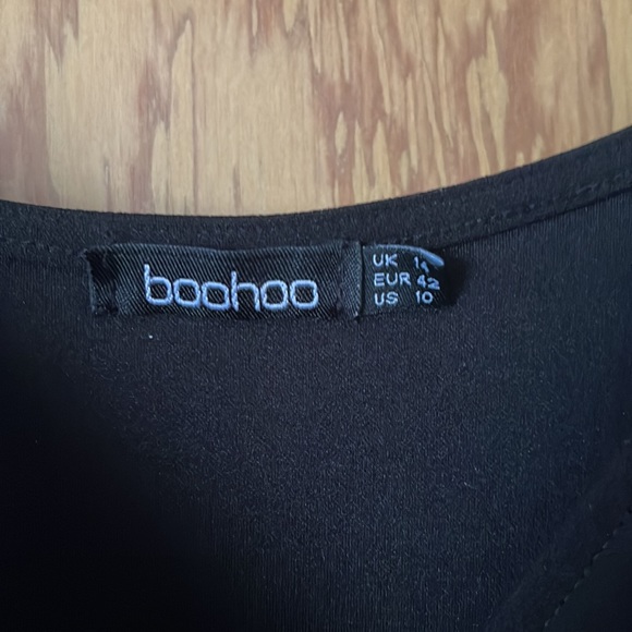 Tulip skirt, off the shoulder dress - Picture 6 of 6